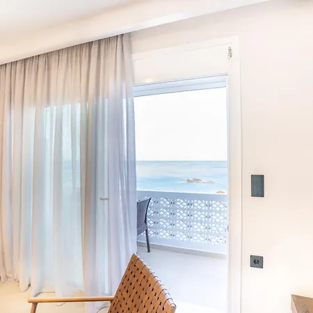 Sunny Sands Seaview Appartement *